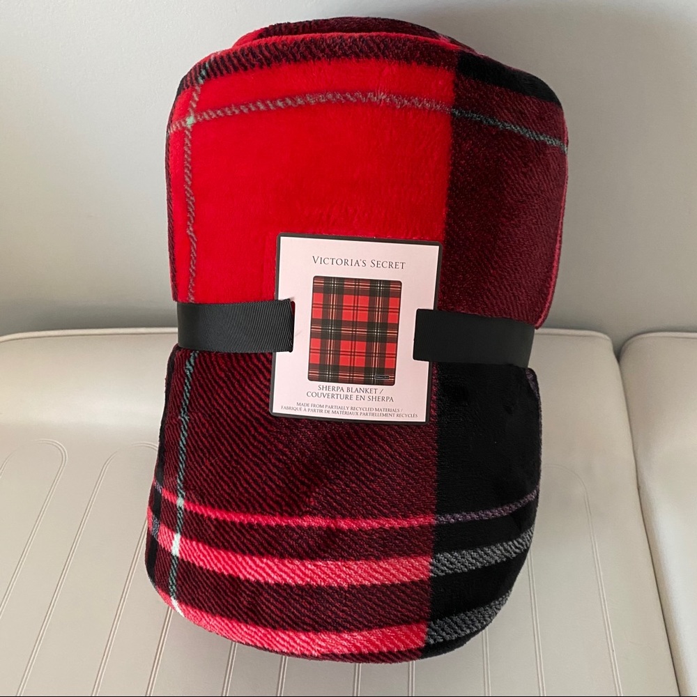 Victoria’s Secret Sherpa blanket